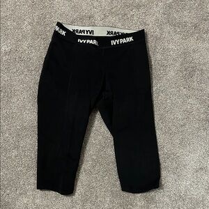 IVY PARK Women’s Black 3/4 Leggings